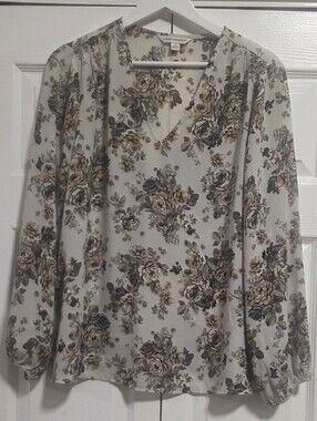 Counterparts Floral V-Neck Long Sleeve Blouse in Cream and Brown
